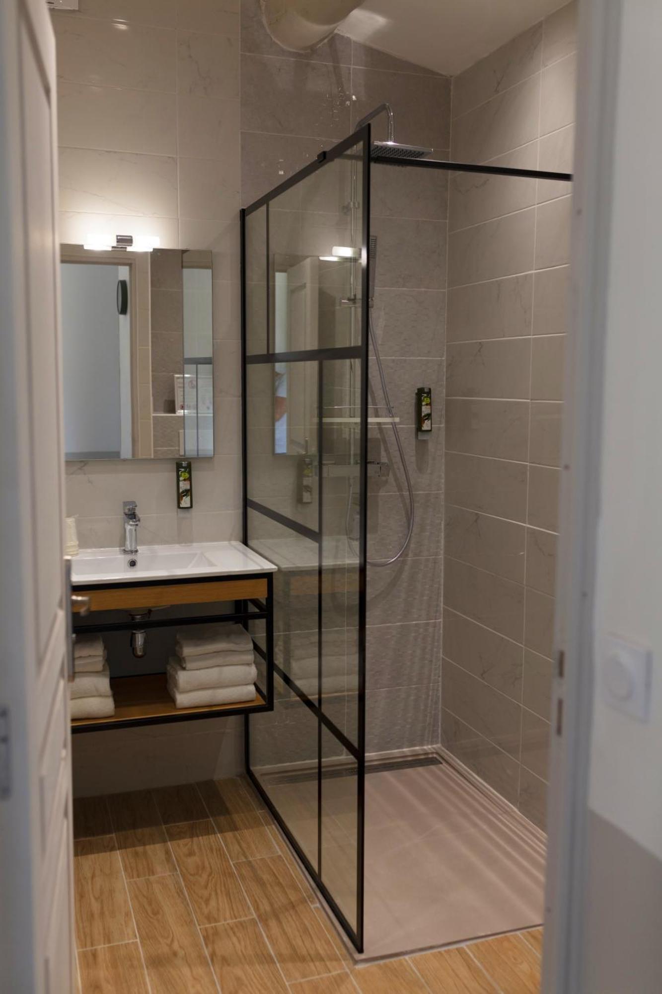 Aparthotel Logis Le Nid Du Pont De Gau Saintes-Maries-de-la-Mer Pokój zdjęcie