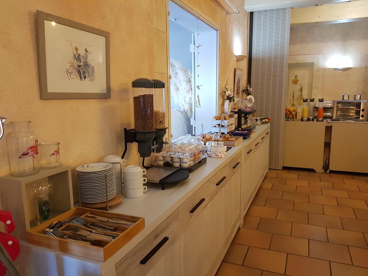 Aparthotel Logis Le Nid Du Pont De Gau Saintes-Maries-de-la-Mer Zewnętrze zdjęcie
